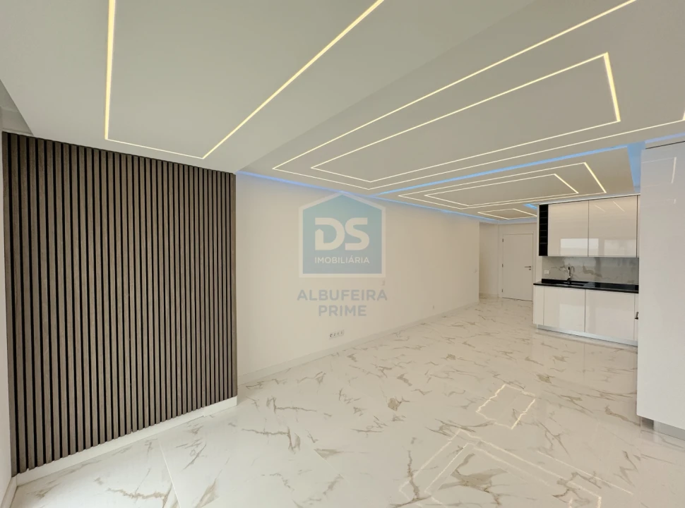 Apartamento T2 para Venda em Quarteira Foto 6