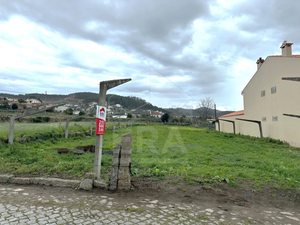 Terreno para Venda em Palmeira de Faro e Curvos Foto 4
