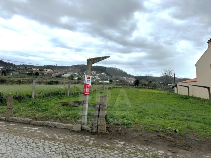 Terreno para Venda em Palmeira de Faro e Curvos Foto 3