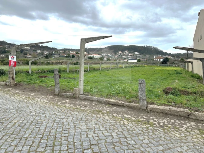 Terreno para Venda em Palmeira de Faro e Curvos Foto 9
