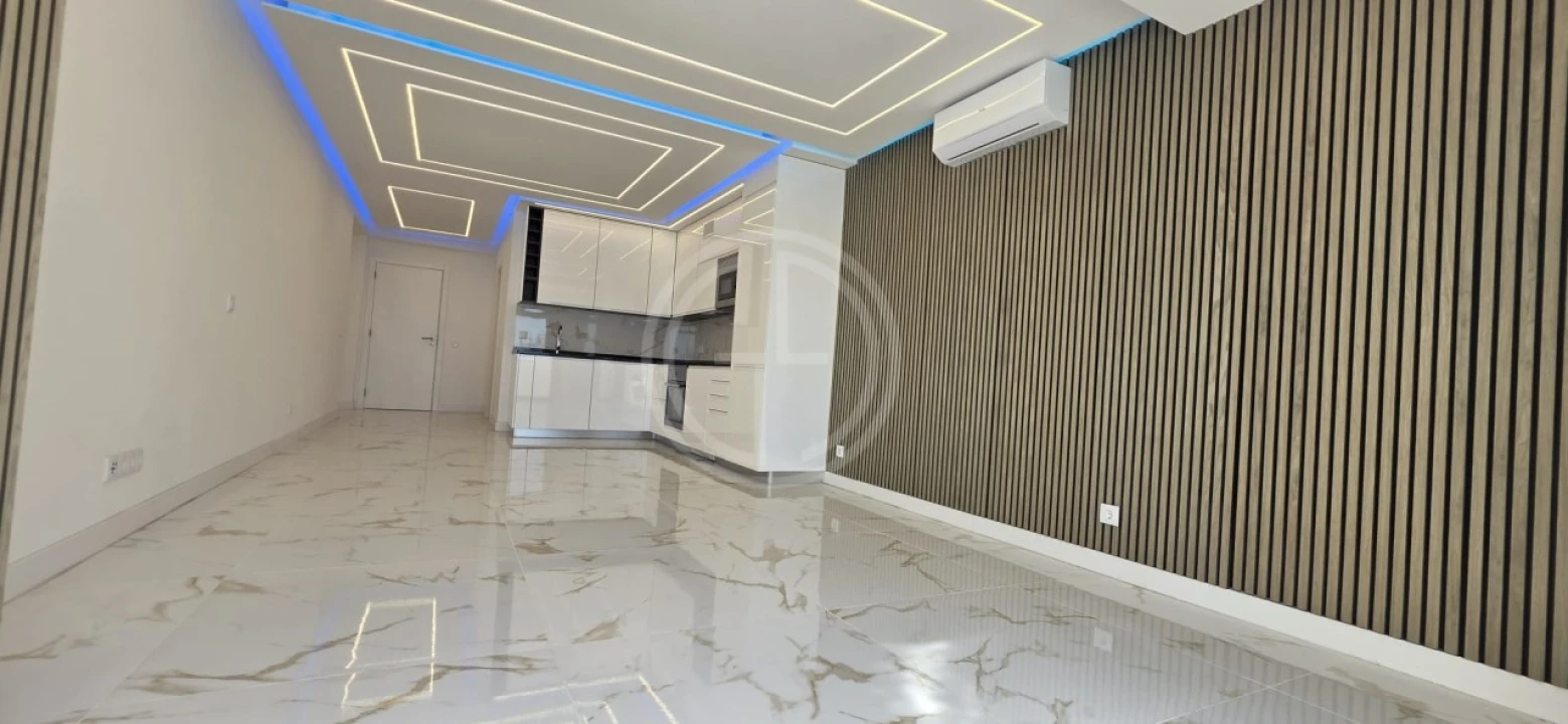 Apartamento T2 para Venda em Quarteira Foto 3