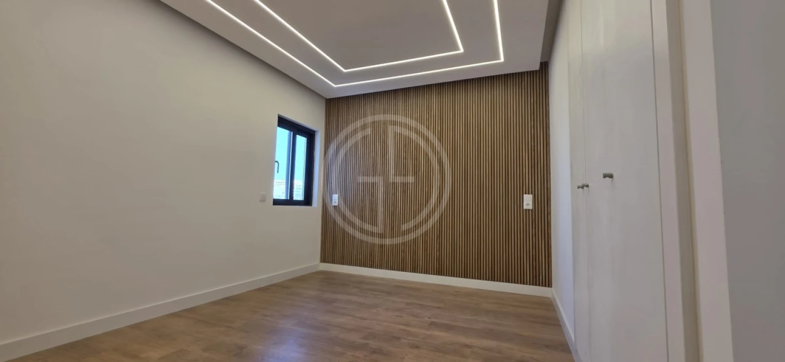 Apartamento T2 para Venda em Quarteira Foto 17