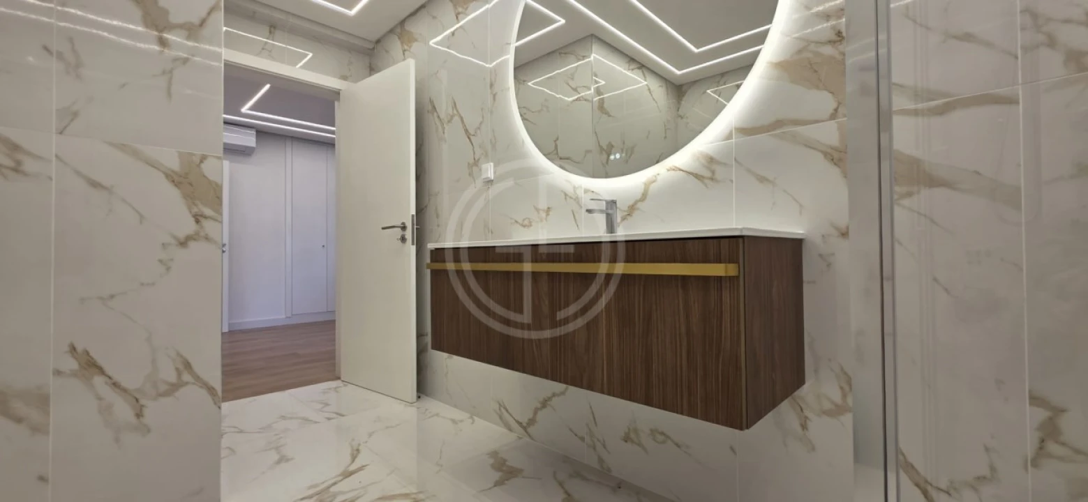 Apartamento T2 para Venda em Quarteira Foto 19