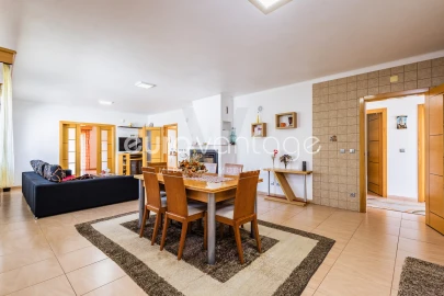 Moradia T4 para Venda em Maceira