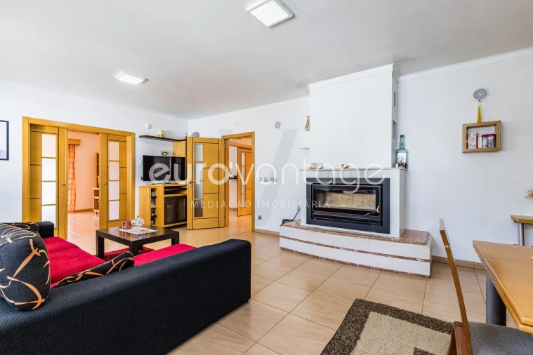 Moradia T4 para Venda em Maceira Foto 14