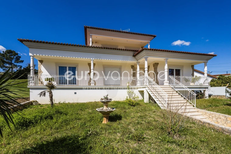 Moradia T4 para Venda em Maceira