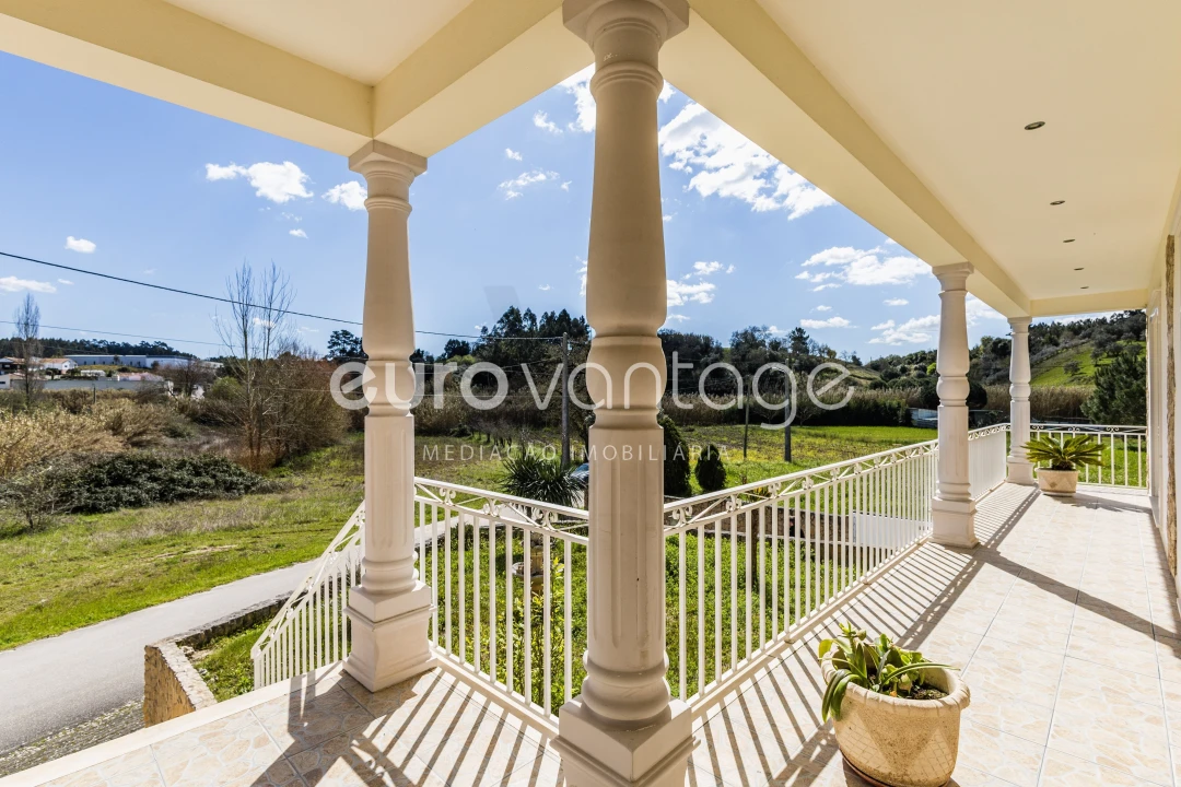 Moradia T4 para Venda em Maceira Foto 7