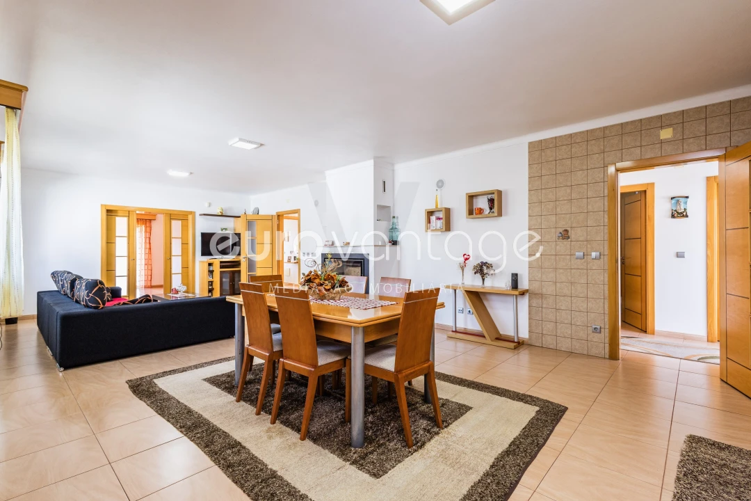 Moradia T4 para Venda em Maceira Foto 13