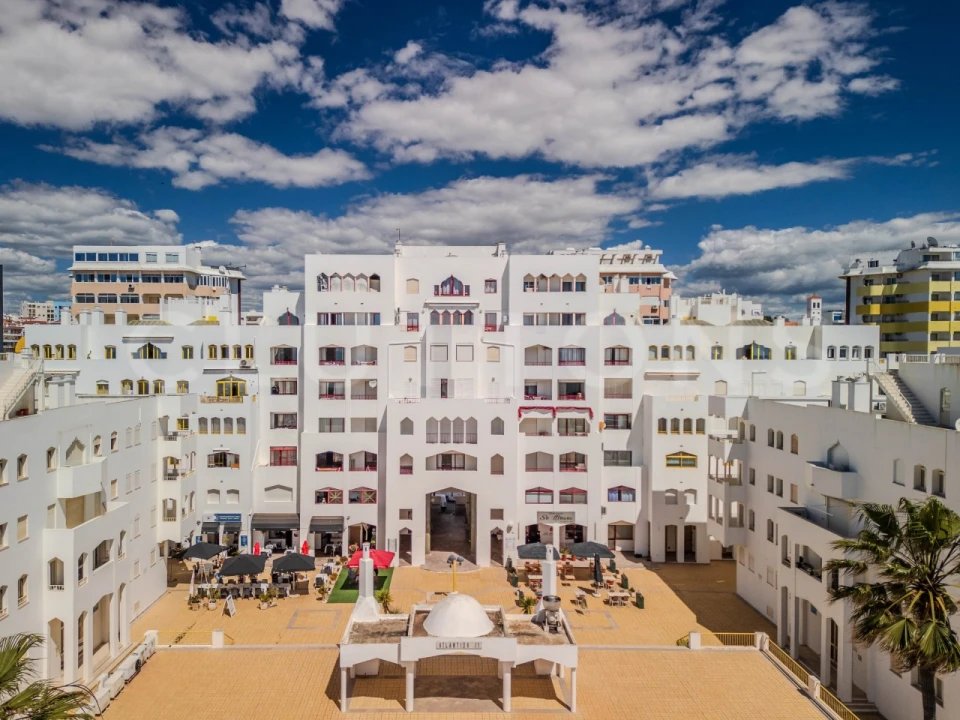 Apartamento T2 para Venda em Quarteira Foto 2