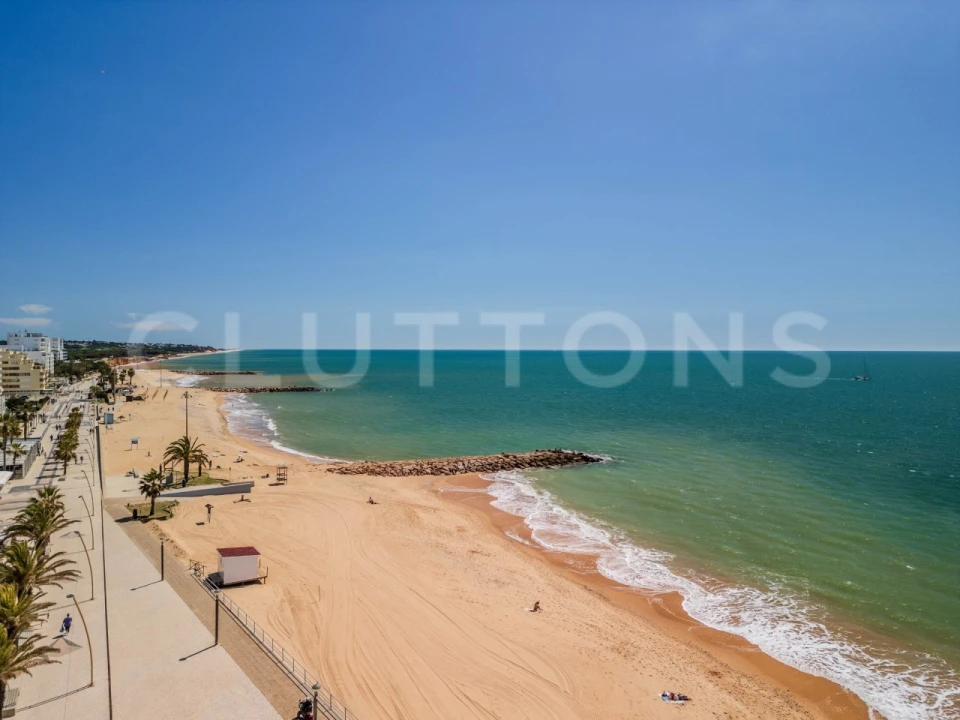 Apartamento T2 para Venda em Quarteira Foto 30
