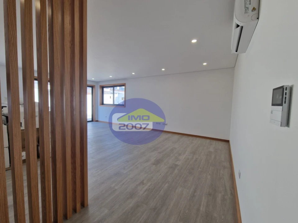 Moradia T3 para Venda em Santa Maria de Lamas Foto 10