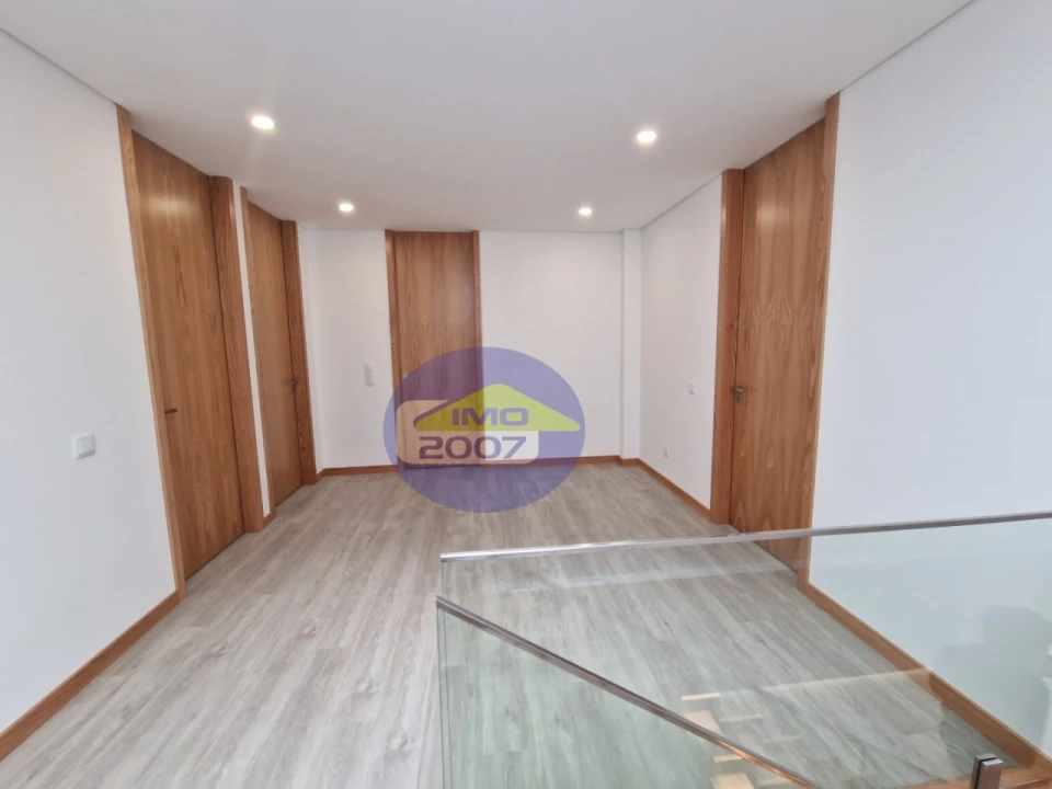 Moradia T3 para Venda em Santa Maria de Lamas Foto 17