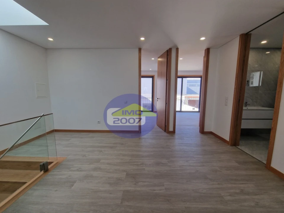 Moradia T3 para Venda em Santa Maria de Lamas Foto 24