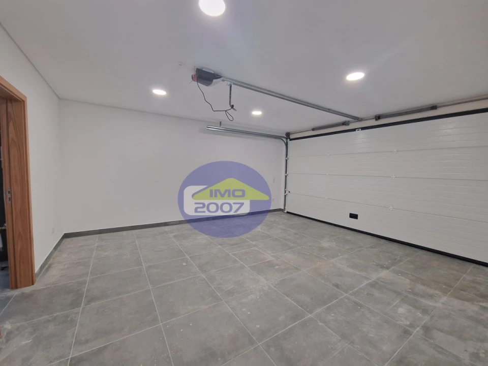 Moradia T3 para Venda em Santa Maria de Lamas Foto 26