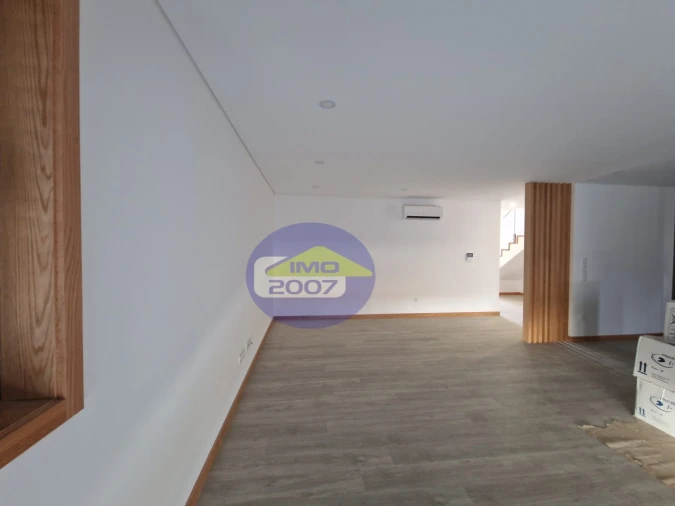 Moradia T3 para Venda em Santa Maria de Lamas Foto 10