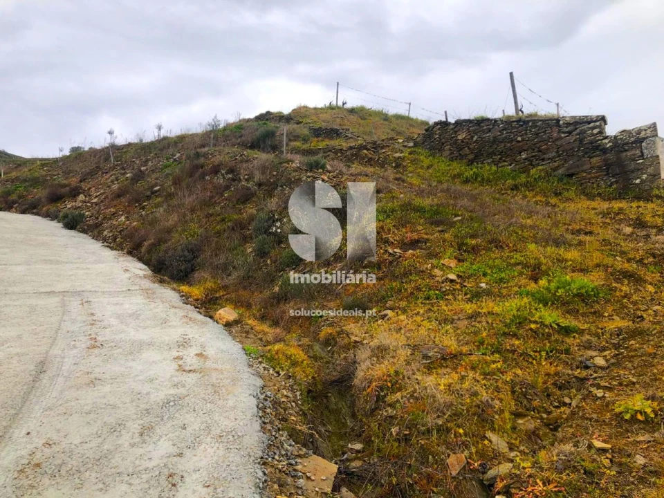 Terreno para Venda em Candedo Foto 18