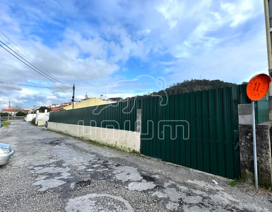 Moradia T3 para Venda em Darque Foto 14