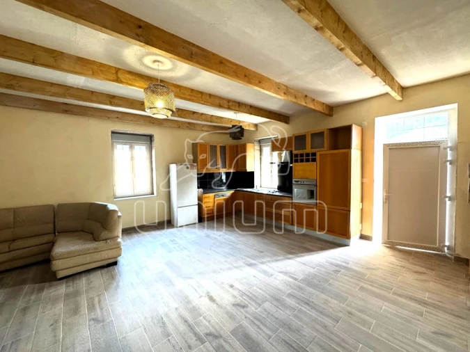 Moradia T3 para Venda em Darque Foto 3