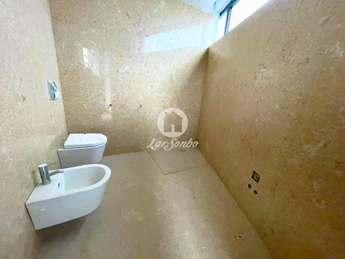 Moradia T4 para Venda em Abade de Neiva Foto 10