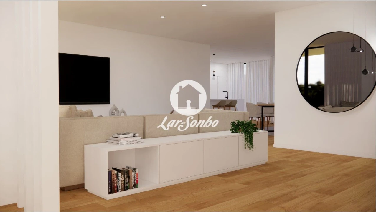 Moradia T4 para Venda em Roriz Foto 12