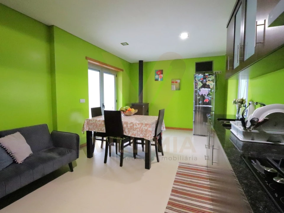 Moradia T3 para Venda em Refoios do Lima Foto 11