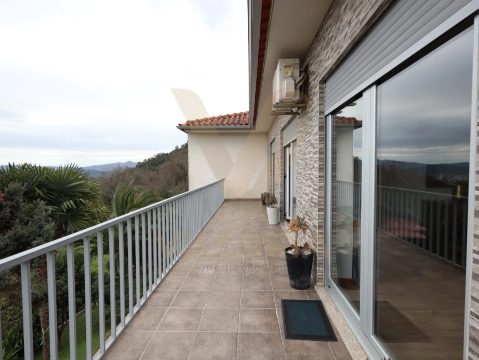 Moradia T3 para Venda em Refoios do Lima Foto 18