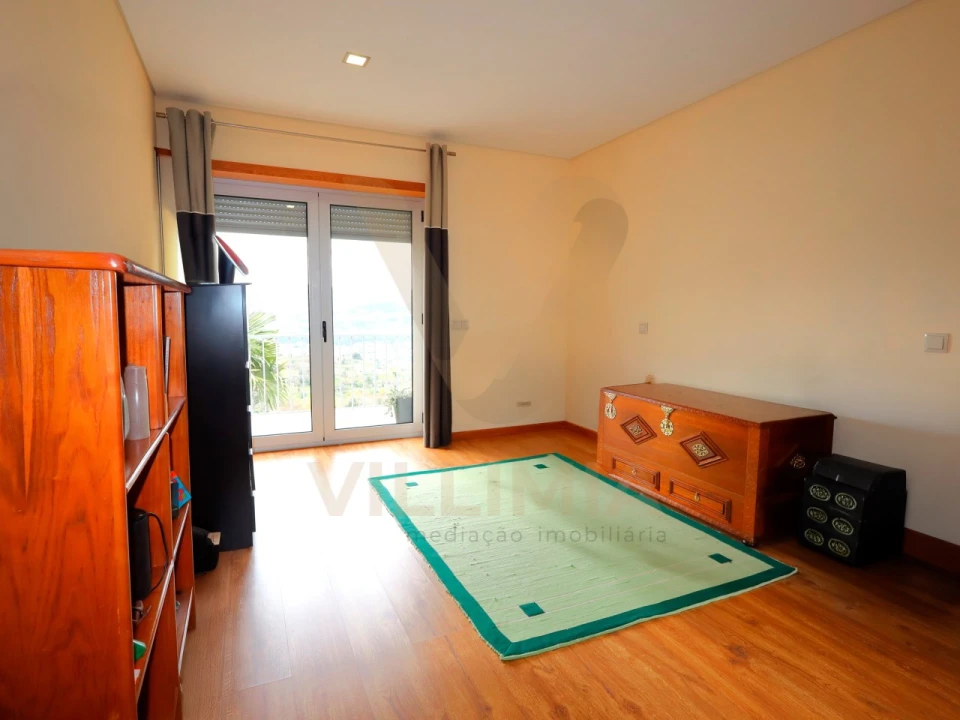 Moradia T3 para Venda em Refoios do Lima Foto 21