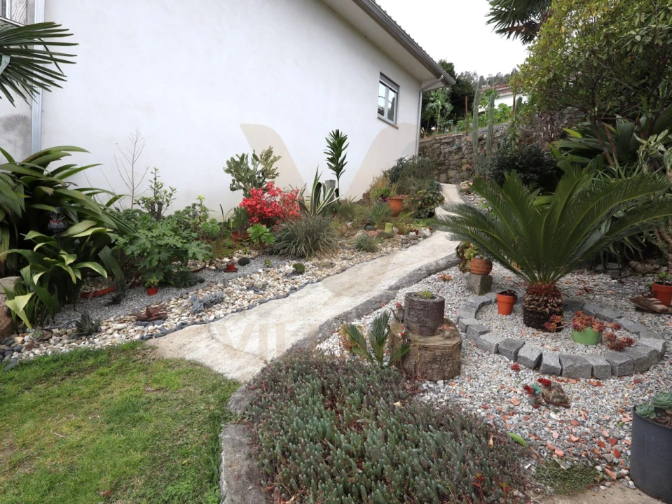 Moradia T3 para Venda em Refoios do Lima Foto 40