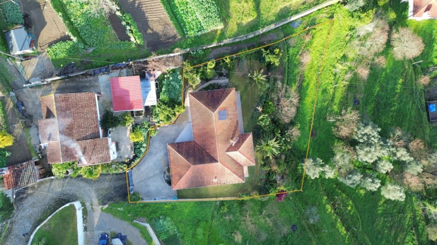 Moradia T3 para Venda em Refoios do Lima Foto 4