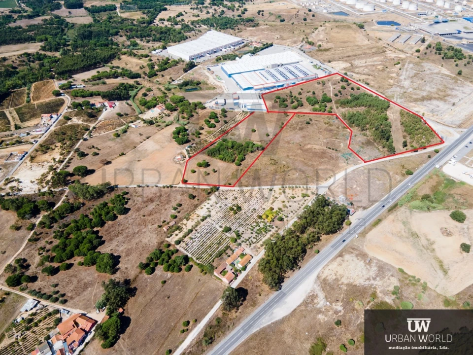 Terreno Comércio / Armazém para Venda em Aveiras de Cima Foto 6