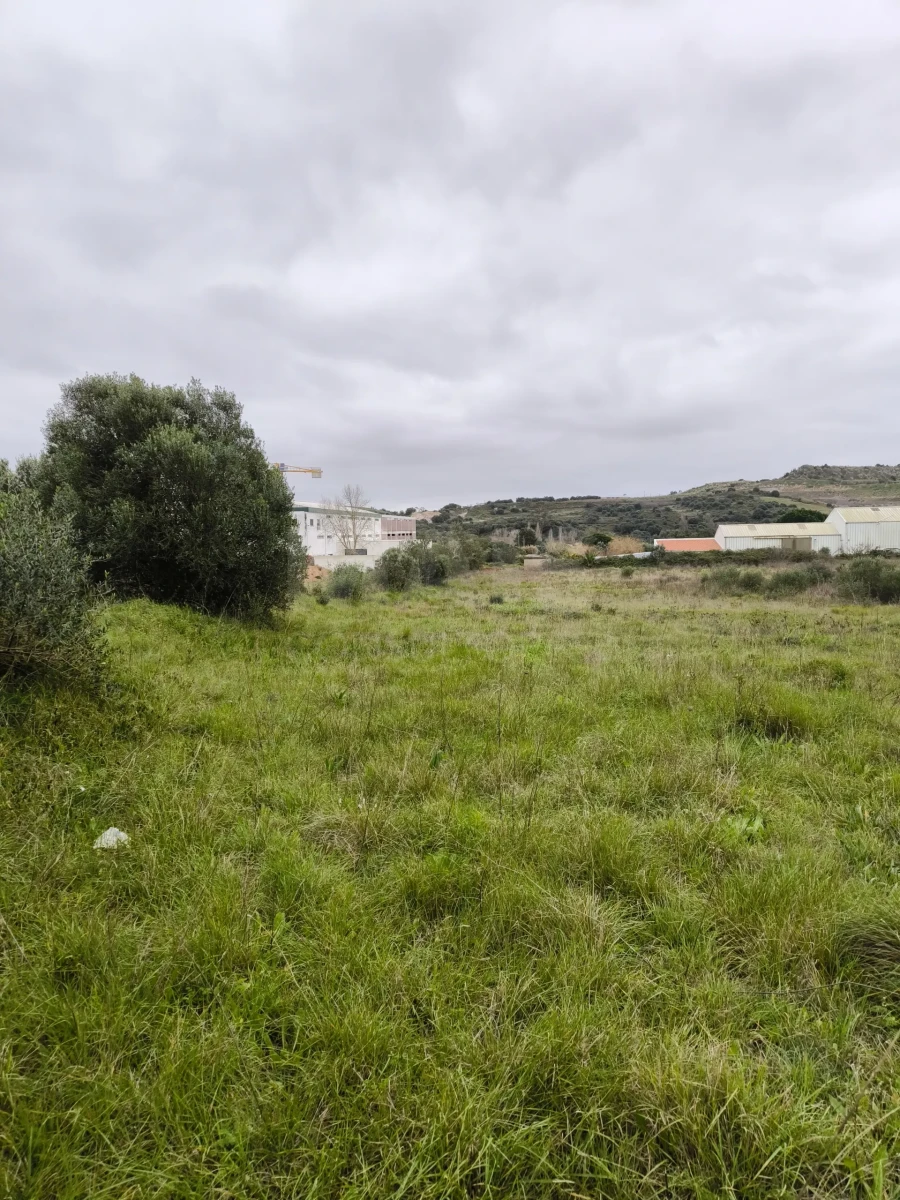 Terreno para Venda em Algueirão-Mem Martins