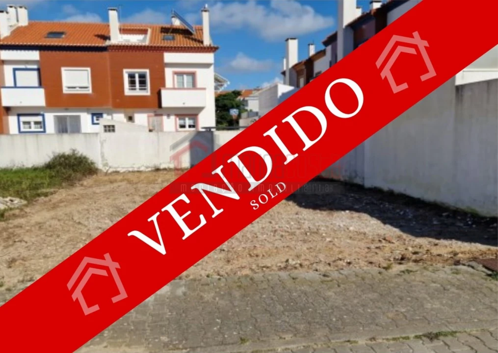 Terreno para Venda em Peniche Foto 1