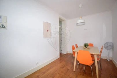 Apartamento T2 para Arrendamento em Arroios