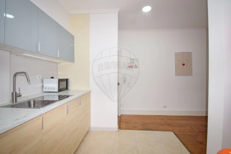 Apartamento T2 para Arrendamento em Arroios Foto 4