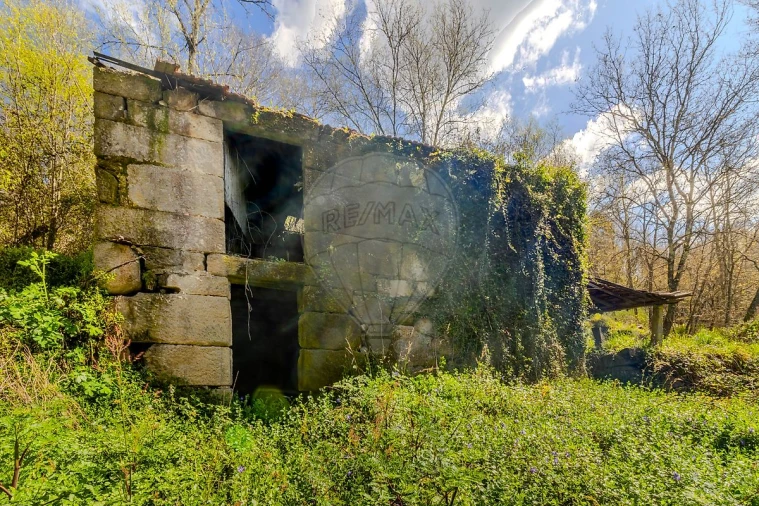 Moradia T2 para Venda em Abragão Foto 8