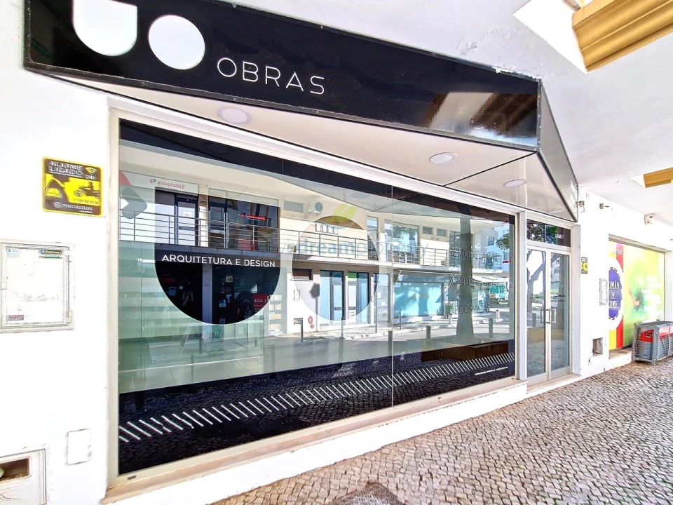 Loja para Venda em Albufeira e Olhos de Água Foto 1