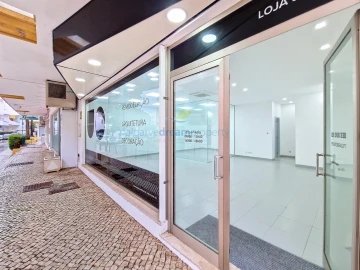 Loja para Venda em Albufeira e Olhos de Água