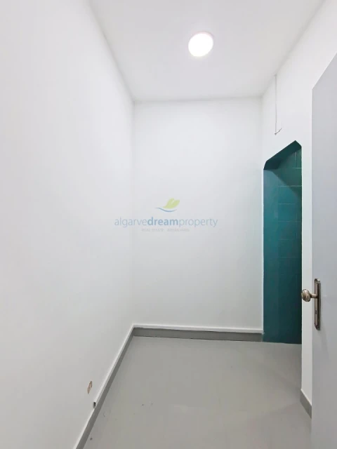 Loja para Venda em Albufeira e Olhos de Água