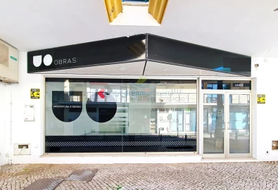 Loja para Venda em Albufeira e Olhos de Água
