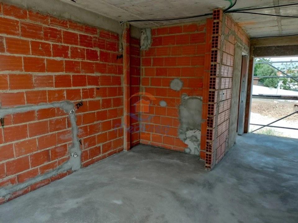 Moradia T4 para Venda em Pontinha e Famões Foto 11