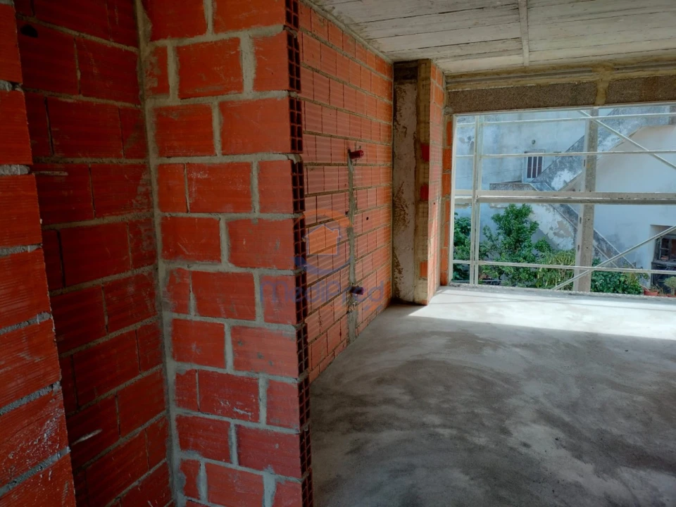 Moradia T4 para Venda em Pontinha e Famões Foto 12