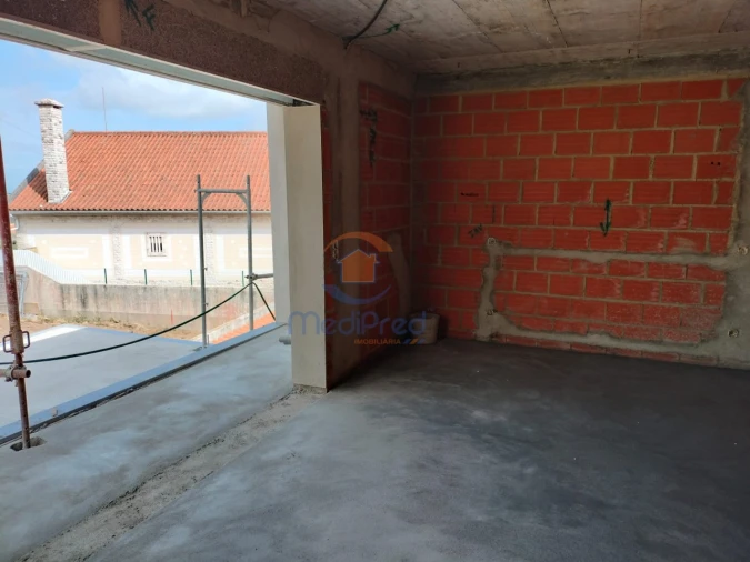 Moradia T4 para Venda em Pontinha e Famões Foto 2