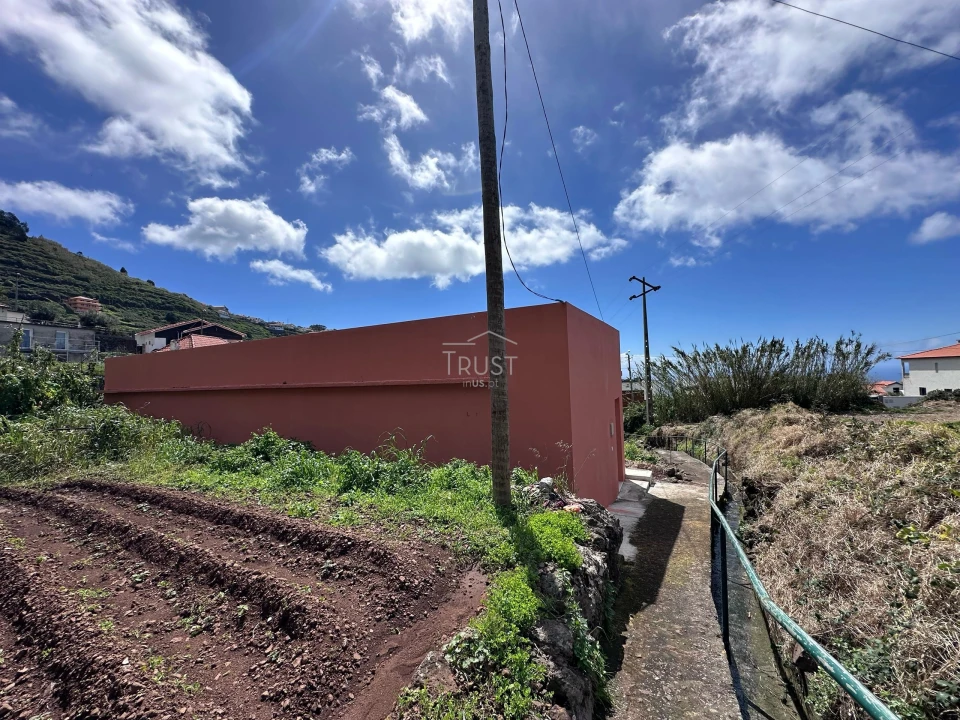 Moradia T2 para Venda em Arco da Calheta Foto 14