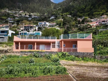 Moradia T2 para Venda em Arco da Calheta
