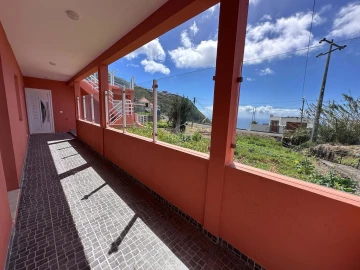 Moradia T2 para Venda em Arco da Calheta