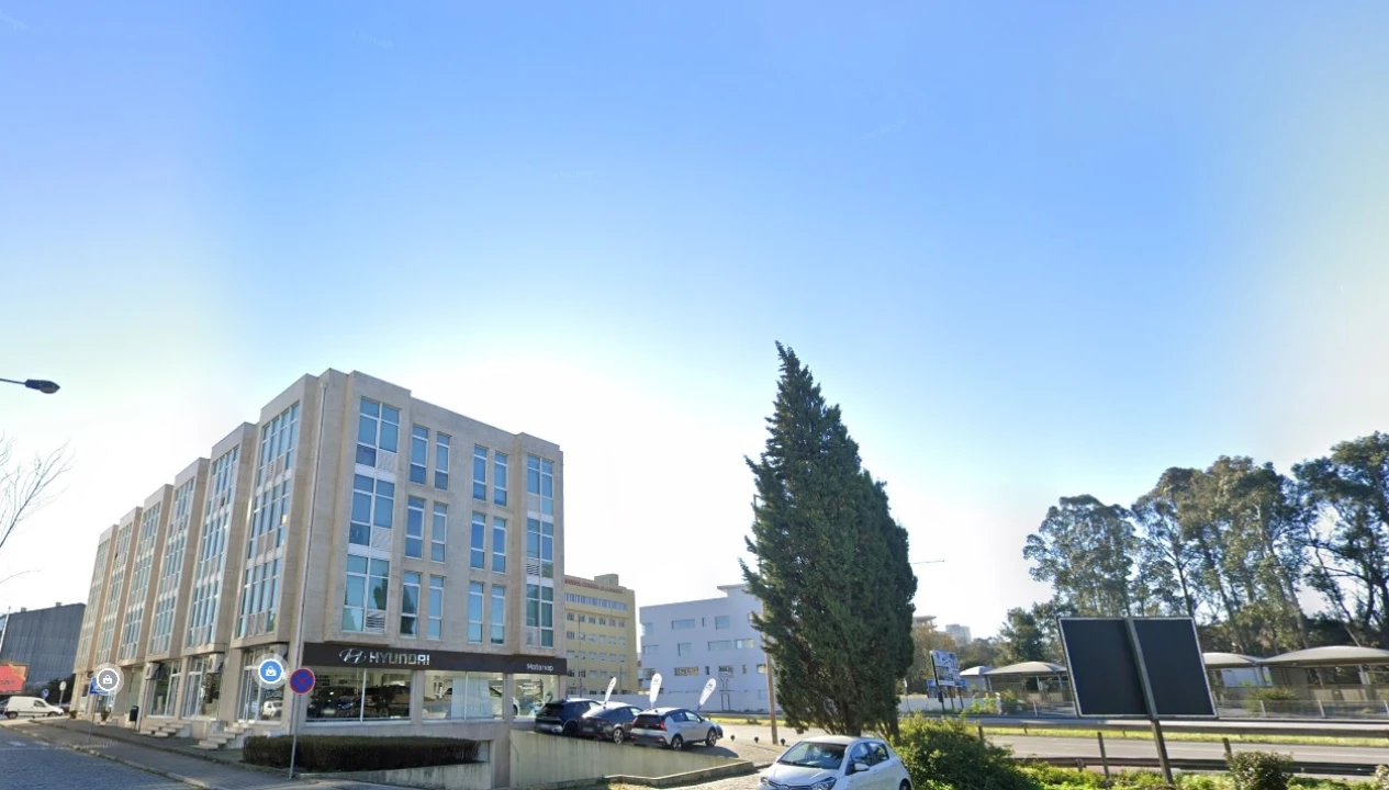 Garagem para Venda em Pedrouços Foto 4