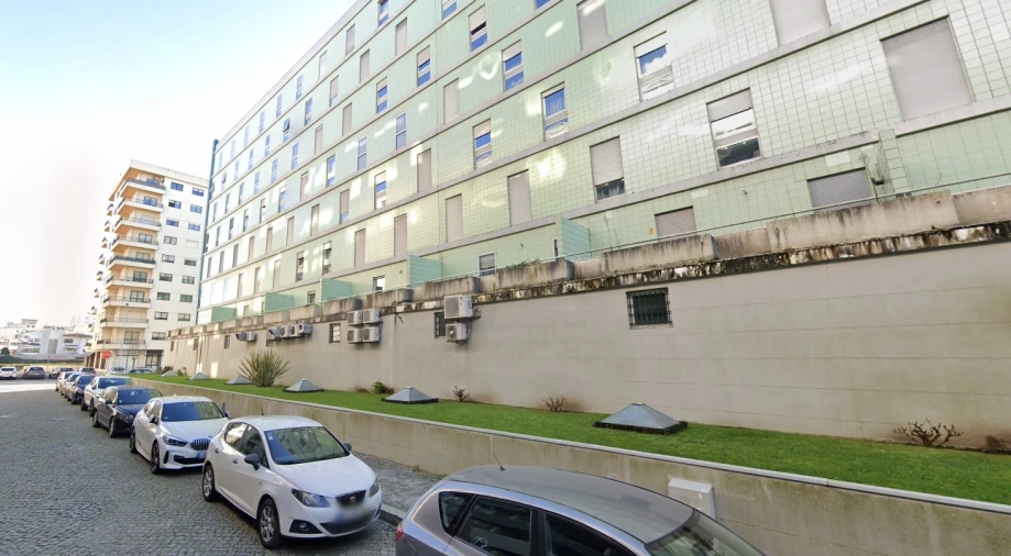 Garagem para Venda em Pedrouços Foto 2