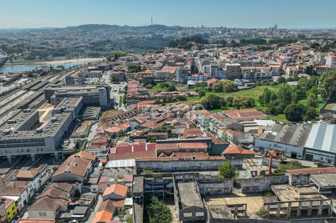 Moradia T9 para Venda em Campanhã Foto 54