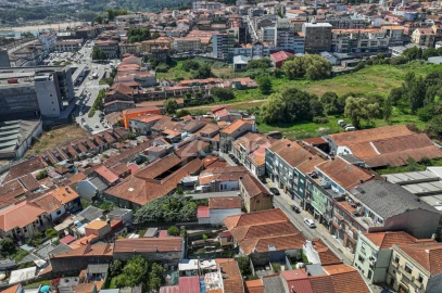 Moradia T9 para Venda em Campanhã