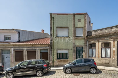 Moradia T9 para Venda em Campanhã